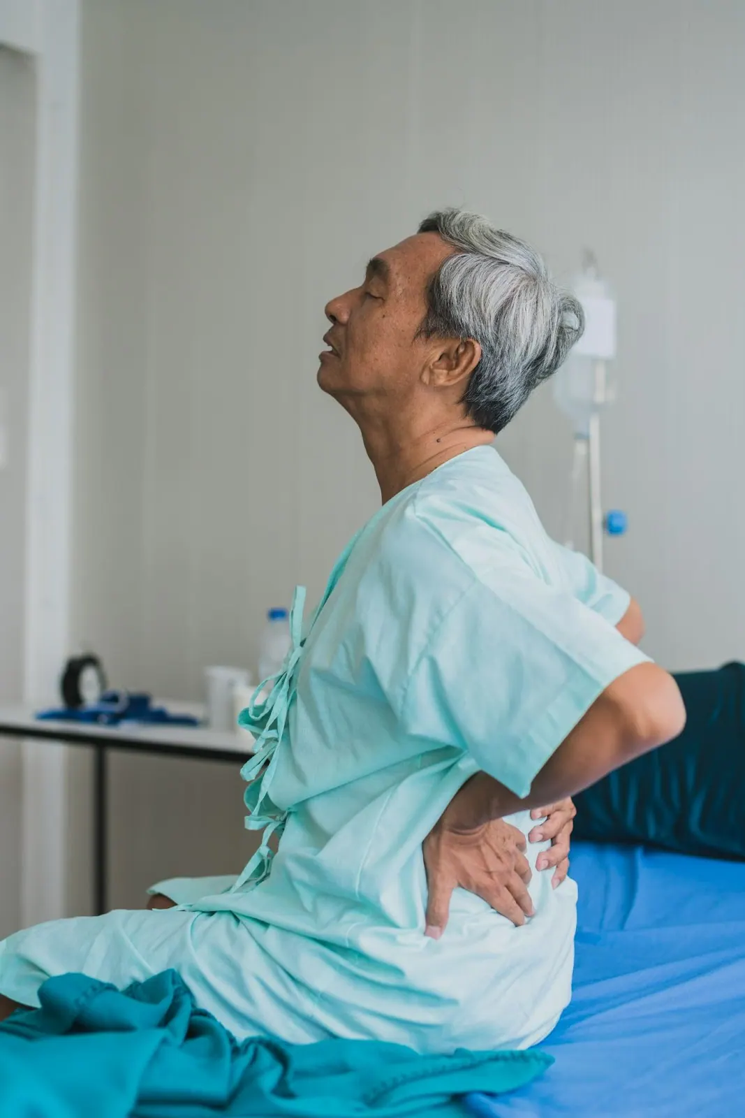 Chiropractic Care vs. Surgery: A Comparison for Sciatica Relief