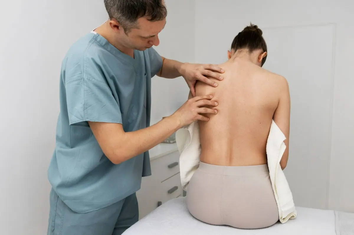 From Curved Spine to Better Posture: Chiropractic Care for Scoliosis